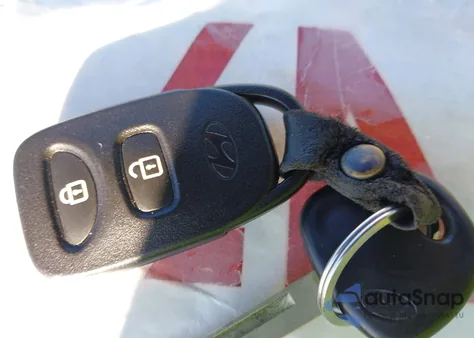 2013 Hyundai Accent Gs from USA, damaged, VIN KMHCT5AE4DU088556